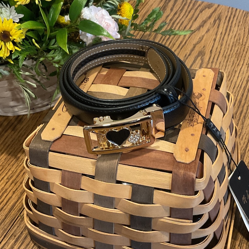 NWT belt
